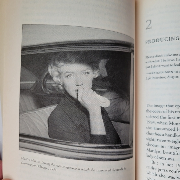 Marilyn Monroe ~ Book ~ Canvas Art ~ FINAL PRICE!! - Picture 7 of 16